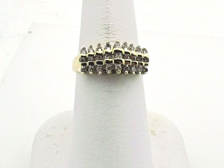 Solid Yellow Gold Cluster Diamond Ring size 7  