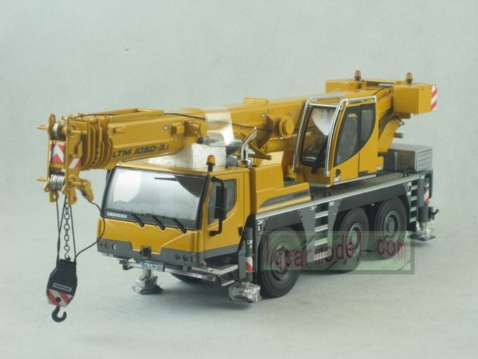 50 WSI Liebherr LTM 1050 3.1 Mobile Crane Diecast  