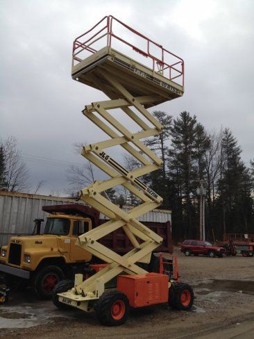 JLG 40RTS. 4X4. 40 Lift  