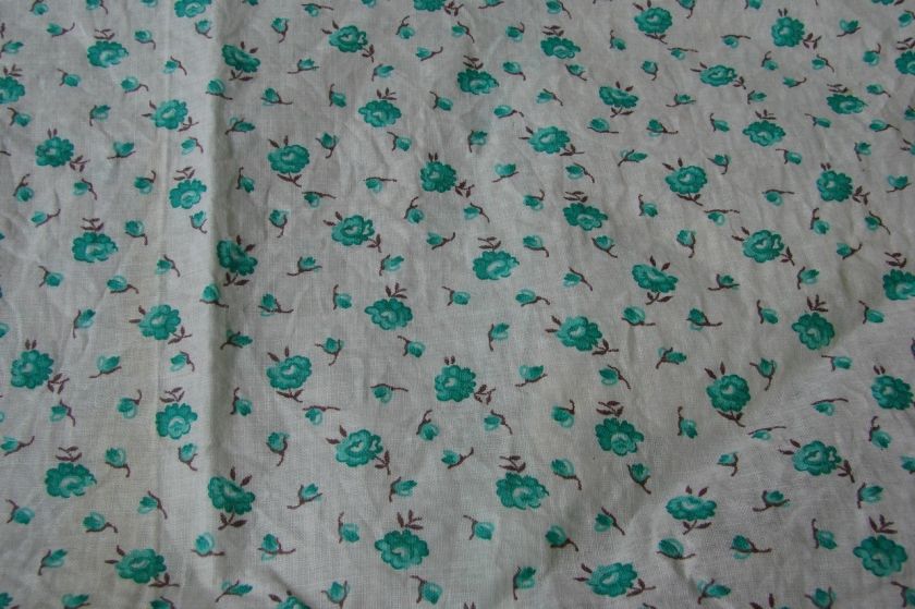 VINTAGE TINY GREEN ROSES PRINT FLOUR SACK FABRIC  