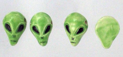 10 ALIEN BEADS, HANDPAINTED CERAMIC LARGE 1 INCH  