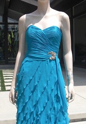 DREAMY**$2,410 LIANCARLO COUTURE Ruffled Column Gown 8  