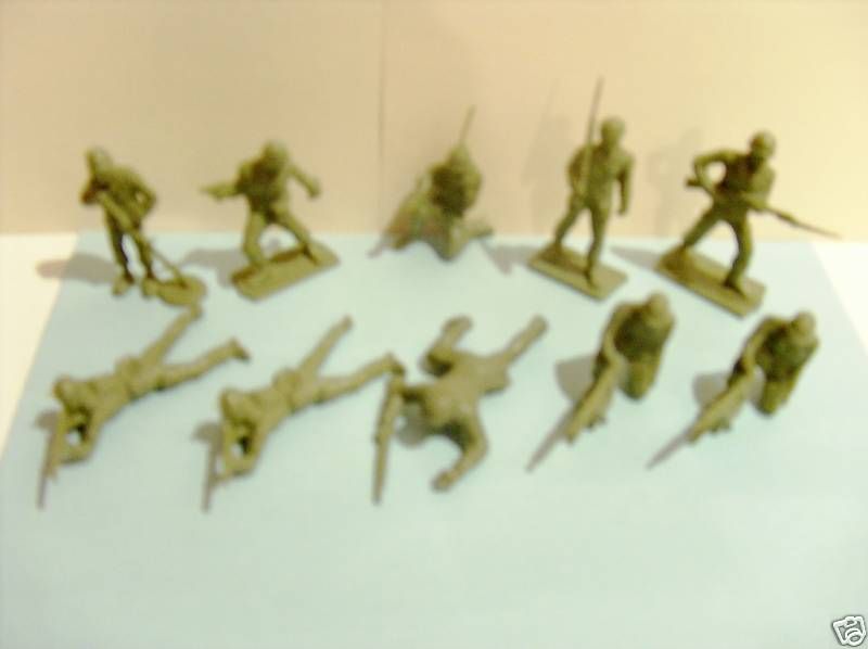 Tim mee 60 mm rubber soldiers lot of 10 soldiers  