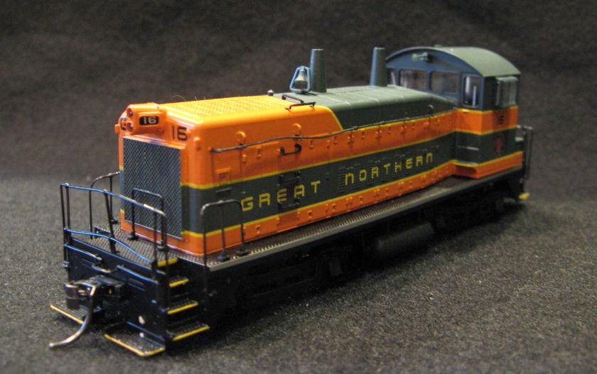 Proto 2000 HO Gauge SW9/1200 LOCOMOTIVE GREAT NORTHERN Diesel Engine 