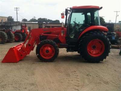 2010 Kubota M5040 Tractor w/ Loader  