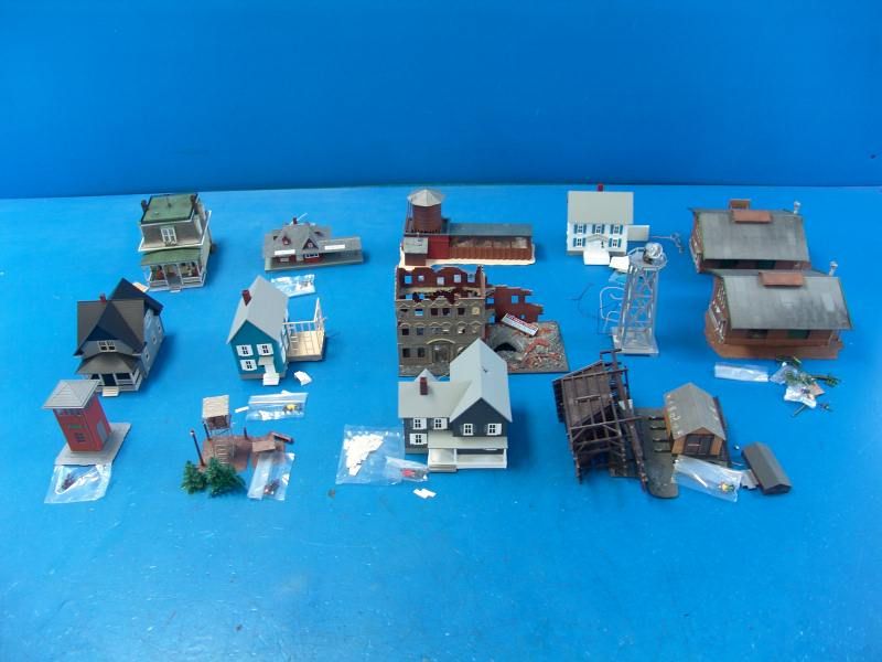 HO Scale Model Train Building Buildings Houses Church Hardware PARTS 