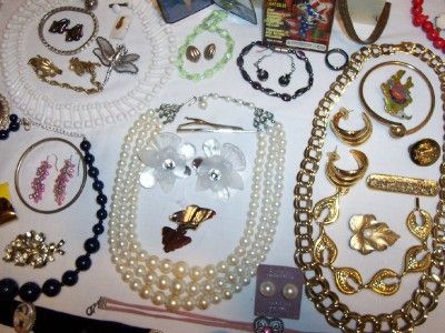 HUGE MIXED LOT 400+ITEMS ESTATE,VINTAGE,RETRO COSTUME JEWELRY LBS 