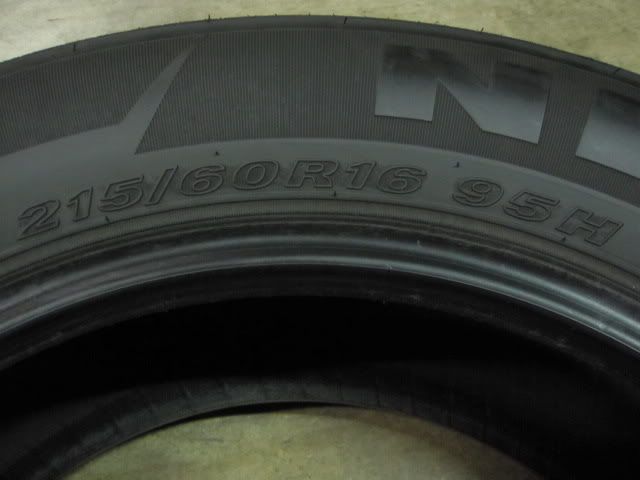 NEXEN CLASSE PREMIERE CP641 215/60/16 TIRE (H2647)  