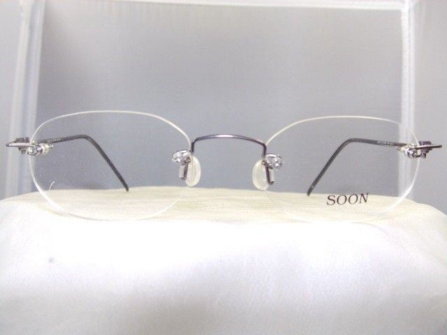 PIECE RIMLESS EYEGLASS FRAME IN GUNMETAL  