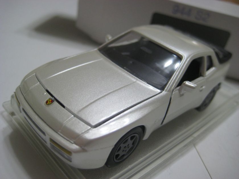 NZG (Germany) Silver Porsche 944 S2 Diecast 143 Mint/Boxed  