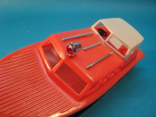 TUG BOAT 2 CABIN CRUISER CHRIS CRAFT BTT/OP BOXED SET  