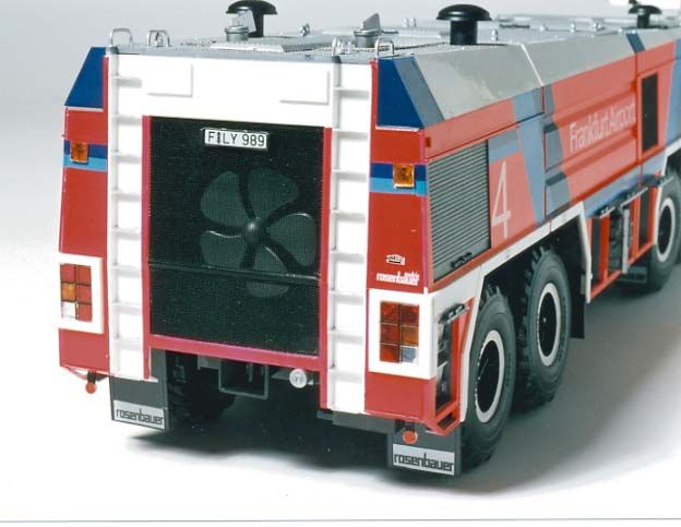 Revell 1/24 rosenbauer GFLF Simba 8x8 Airport firetruck  