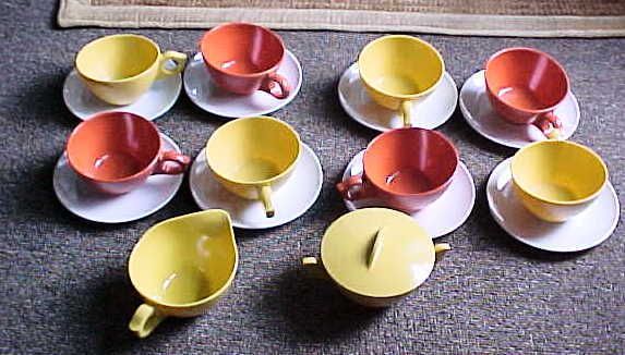 18 Pieces of Vtg Melmac Coffee Cups Sauce Sugar Creamer  