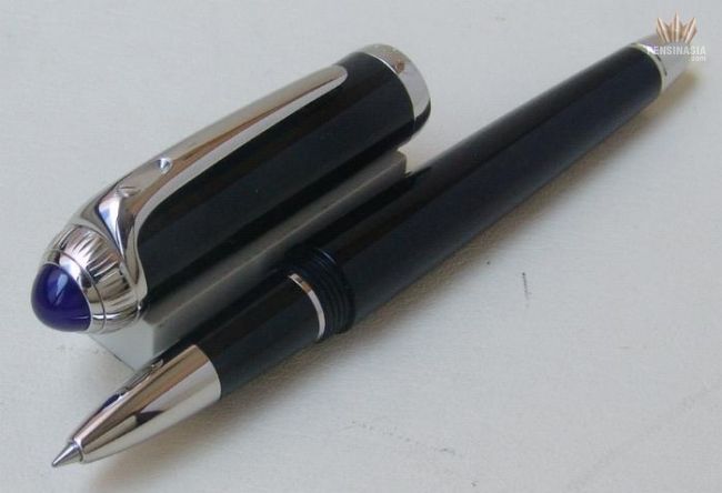   BLACK PALLADIUM FINISH ROLLER BALL PEN SUPERB GORGEOUS DESIGN   