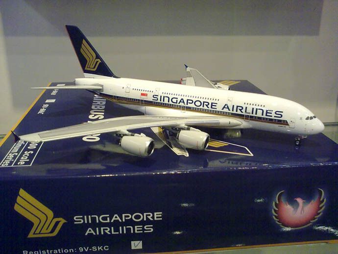 Phoenix 1400 SINGAPORE AIRLINES A380 800 9V SKB  
