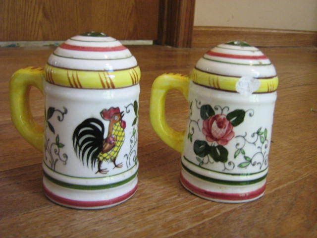 UCAGCO Provincial PY Rooster Rose Salt Pepper Shakers  