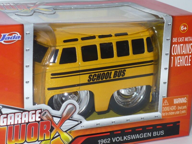 JADA GARAGE WORX 62 VOLKSWAGEN SCHOOL BUS VERY RARE  