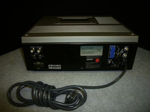   BETAMAX Industrial PROFESSIONAL BETA Model Video Cassette Player NR