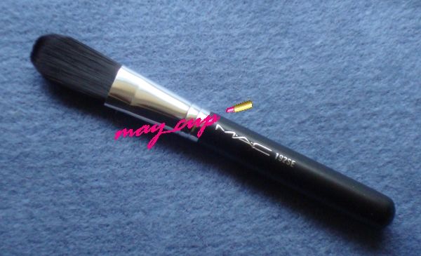 MAC Cosmetics ~ 192 Cheek/Face Brush ~ NEW Foundation  