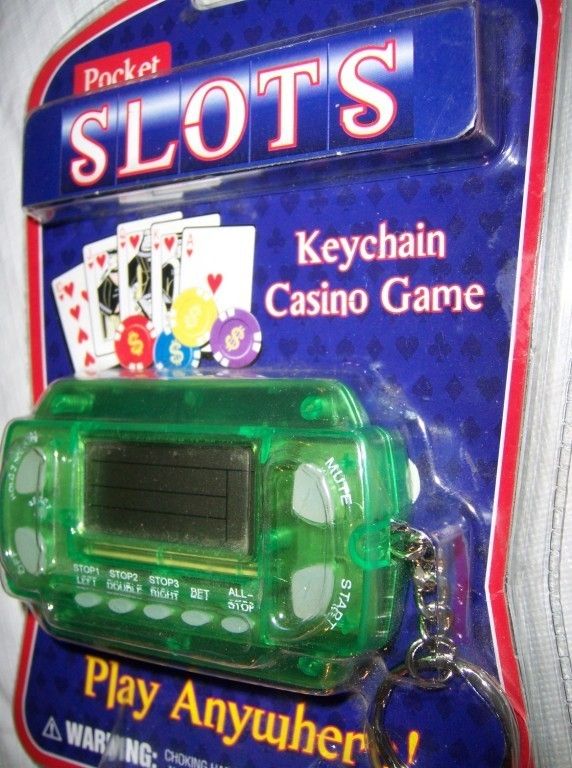 KEY CHAIN CASINO SLOTS HANDHELD GAME POKER POCKET CARDS  