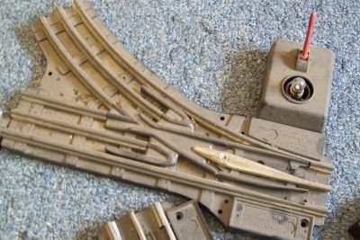 LOT OF VINTAGE LIONEL TRAIN SWITCHES RCS 2 UNCOUPLERS, 042, UCS 6 AND 