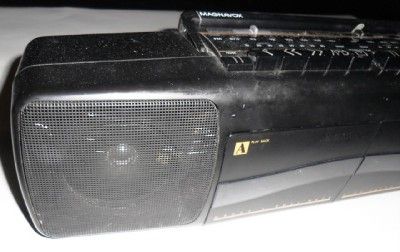 MAGNAVOX DUAL DECK D 8097 RADIO PORTABLE 120V 60 HZ 10W  