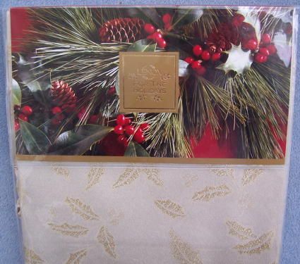 Lenox Holiday Holly Tablecloth 70 in Round NEW  