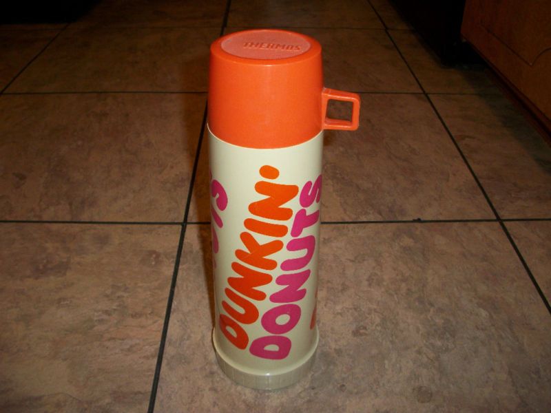 OLD DUNKIN DONUTS  PLASTIC THERMOS (LOOK)***  